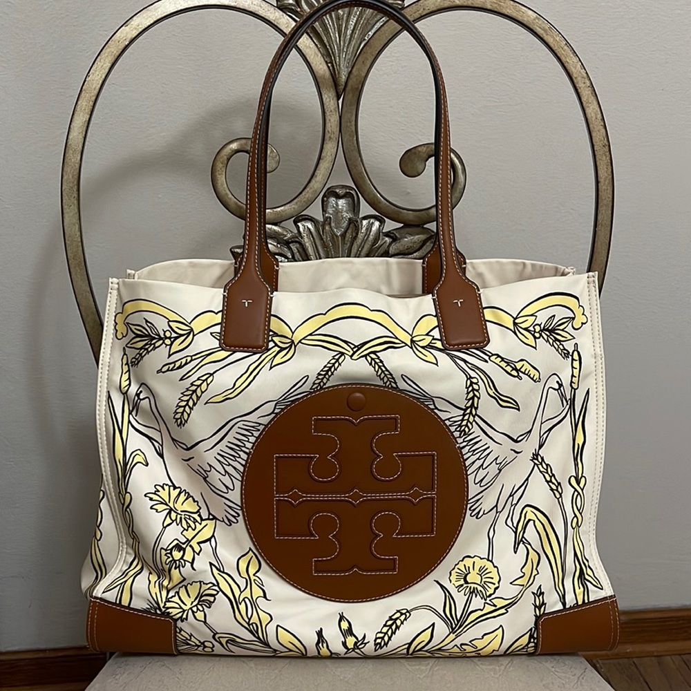 🌸🌺Beautiful Tory Burch Morning Crane Ella Bag🌸🌺